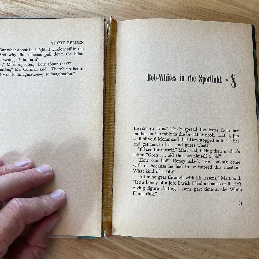 Trixie Belden And the Happy Valley Mystery 9 by‎ Kathryn Kenny 1971 HC